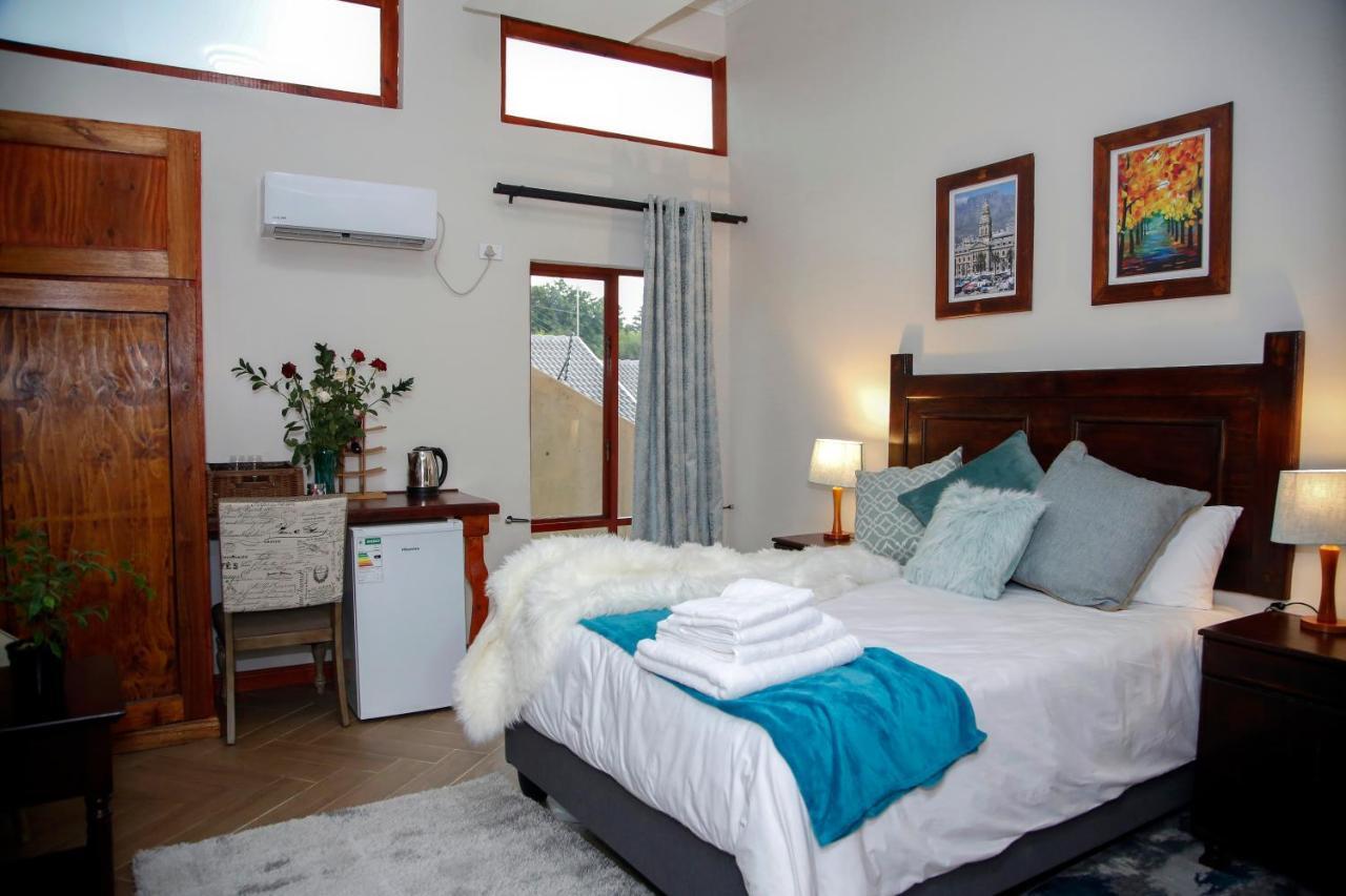 Travetel Or Tambo Airport Hotell Kempton Park Eksteriør bilde
